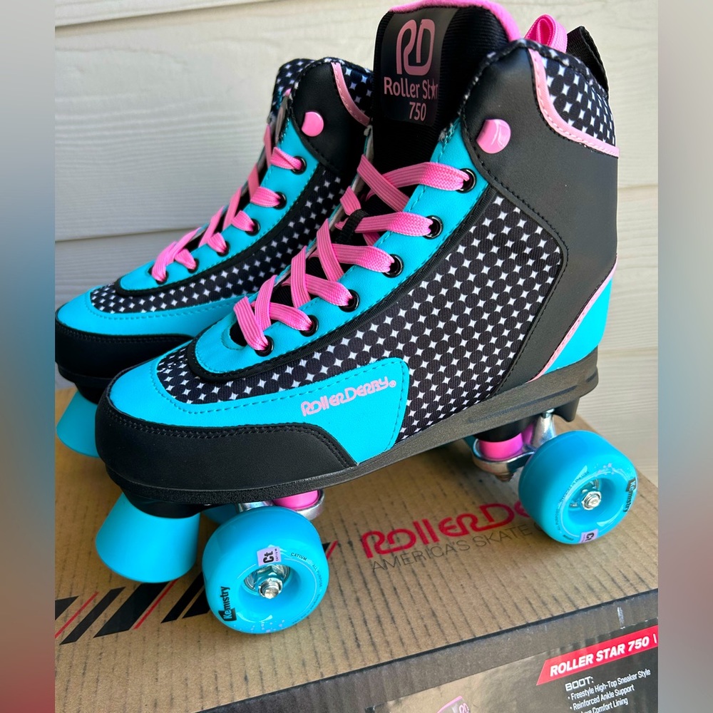 Roller Star SZ 8 Roller Skates Bubblegum
